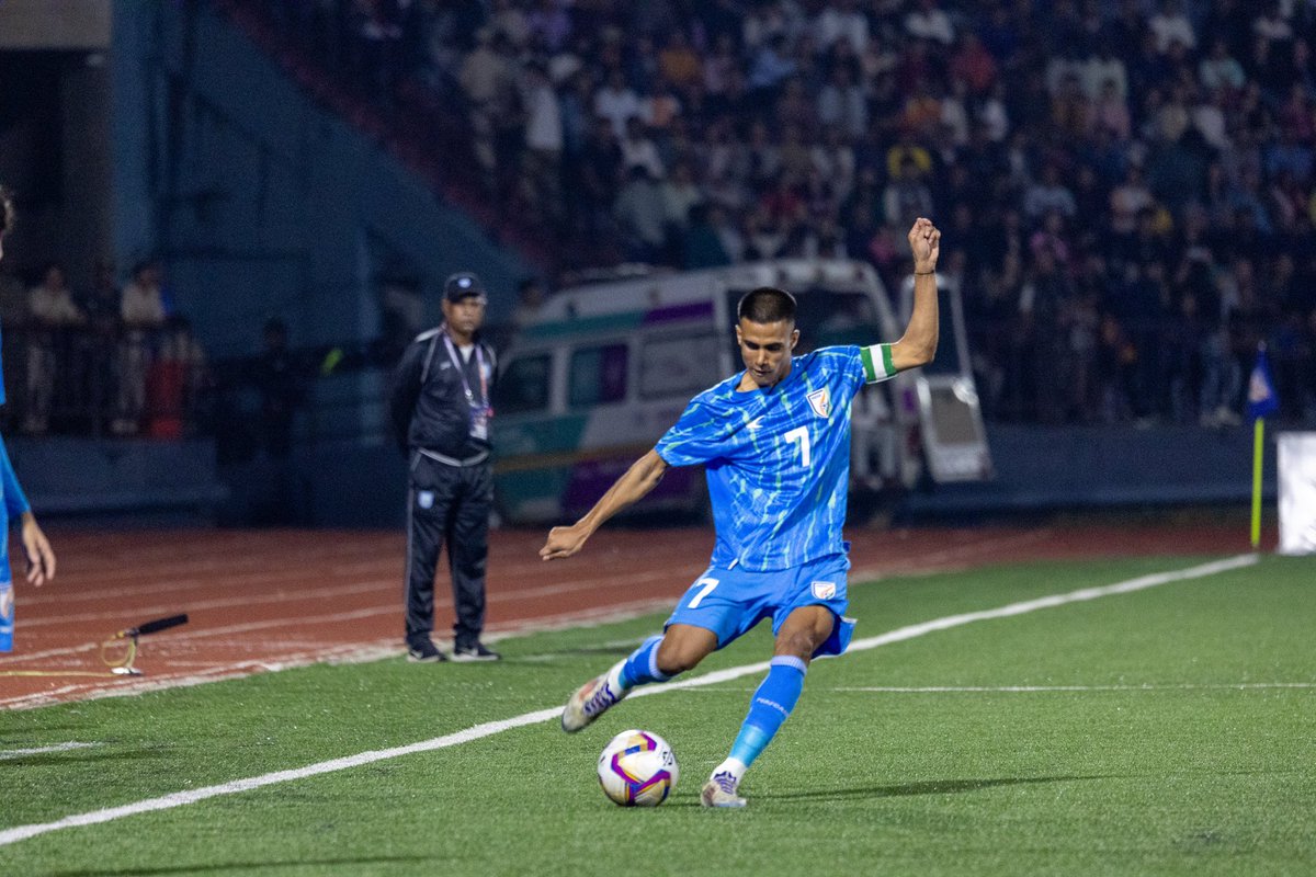 Abdul Gani (@imabdulgani) on Twitter photo For Singamayum Shami, football is always more than just goals, trophies or fame — it’s happiness in its purest form.
He captained India to victory in the SAFF Under-19 Championship.
Images: <a href="/IndianFootball/">Indian Football Team</a>
#Football #IndianFootball For Singamayum Shami, football is always more than just goals, trophies or fame — it’s happiness in its purest form.
He captained India to victory in the SAFF Under-19 Championship.
Images: <a href="/IndianFootball/">Indian Football Team</a>
#Football #IndianFootball