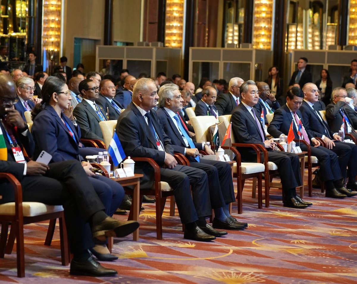 Deputy Prime Minister/Foreign Minister, Senator Mohammad Ishaq Dar <a href="/MIshaqDar50/">Ishaq Dar</a>, today attended the signing ceremony of the Convention establishing International Organization for Mediation (IOMed) in Hong Kong, Special Administrative Region of China. 

During the ceremony, the