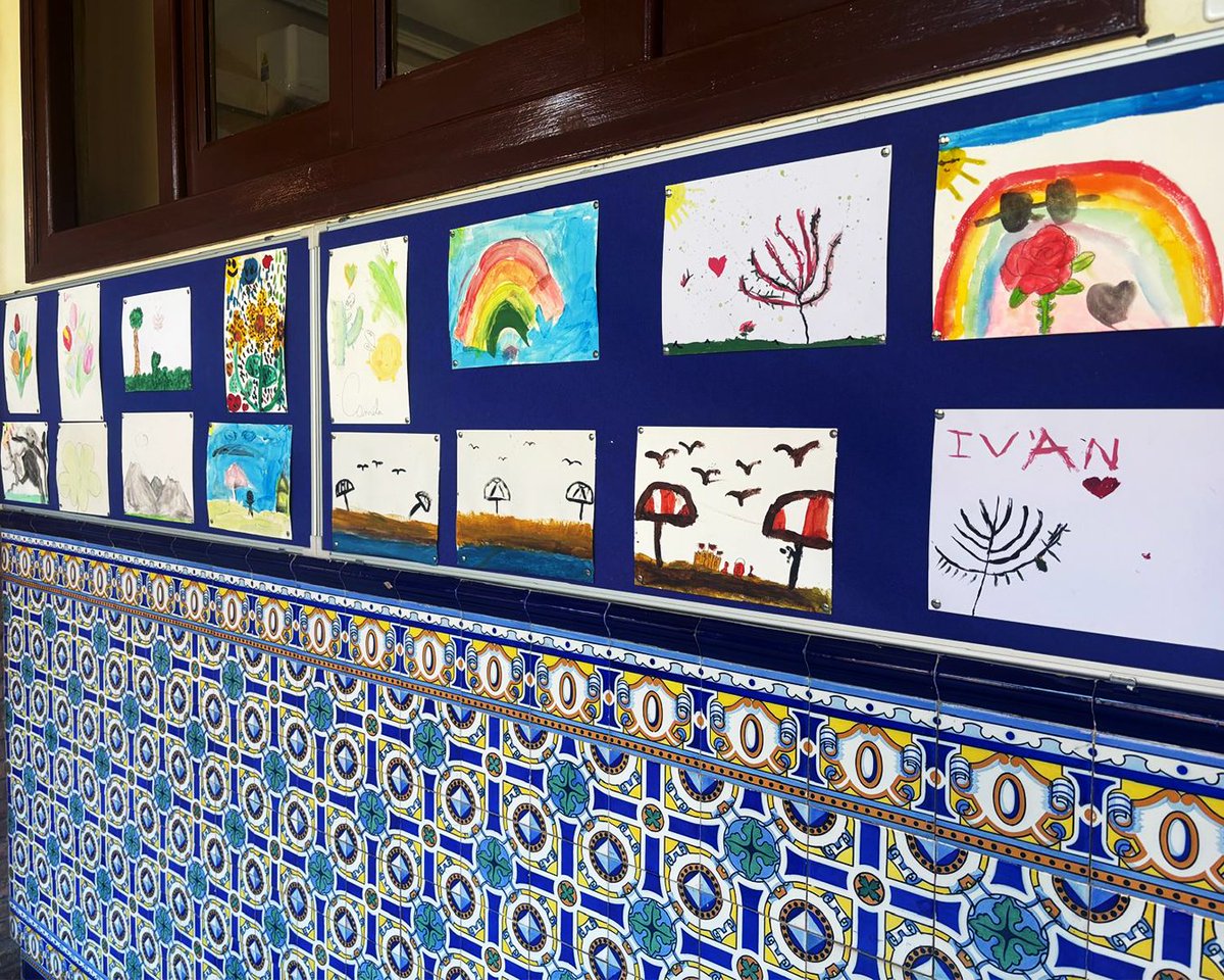 🎨 Exposición de Dibujo y Pintura en el colegio San Agustín (Zaragoza): los pasillos se llenan de color con las obras de nuestro alumnado.
¡Talento, esfuerzo y mucha creatividad! 👏🖌️
#Extraescolares #Activa #ActivaAragón #NosGustaEducar