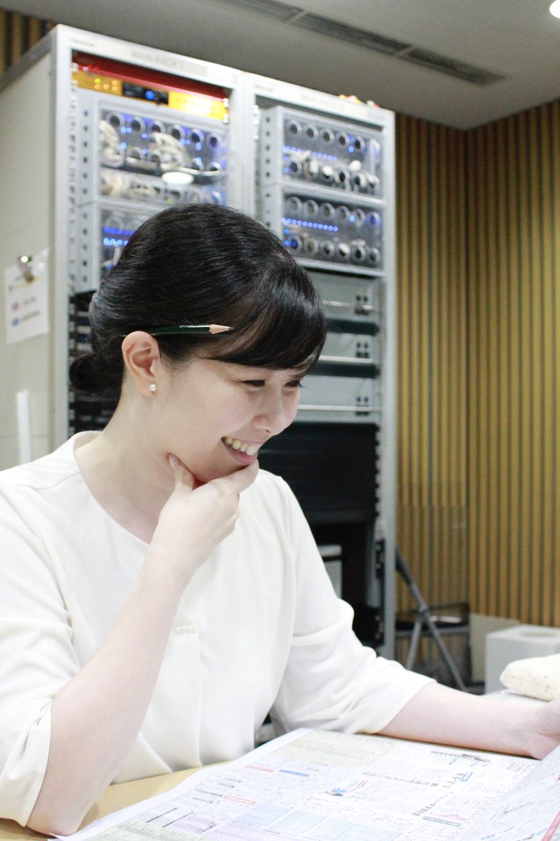 今週の #中川家ラジオショー は…
中川家が令和の子供に昭和の遊びを訴える！

□竪穴式住居を掘っていた剛少年

□みかん1個をかけて本気のじゃんけん

□謎の実の汁を塗りたくっていたリスナー

□滑り台でドーナツを焼いていたリスナー

■こちらから
radiko.jp/share/?t=20250…