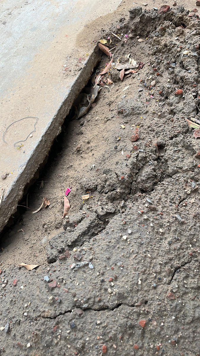 ravirohan85's tweet photo. @VADODARAGAS @VMCVadodara After gas line work in Muktanand Society, roads are left broken with deep pits &amp; loose soil. With monsoon approaching, it's a serious hazard for cars &amp; pedestrians. Urging VGL &amp; VMC to complete the work ASAP! #Vadodara #PublicSafety https://t.co/hRS9Oxn5Cm