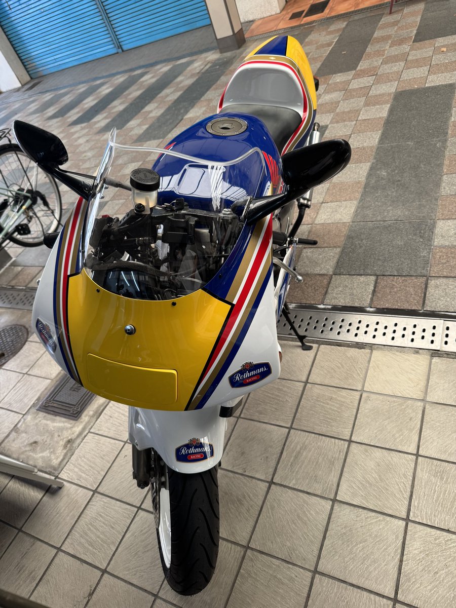 boomboomyasu's tweet photo. じつは先日突然納車されました🤣
今のところ調子良く走れてます🏍

 #MC21  #NSR250  #リターンライダー  #バイク好きな人と繋がりたい https://t.co/4Hr9XjBUI0