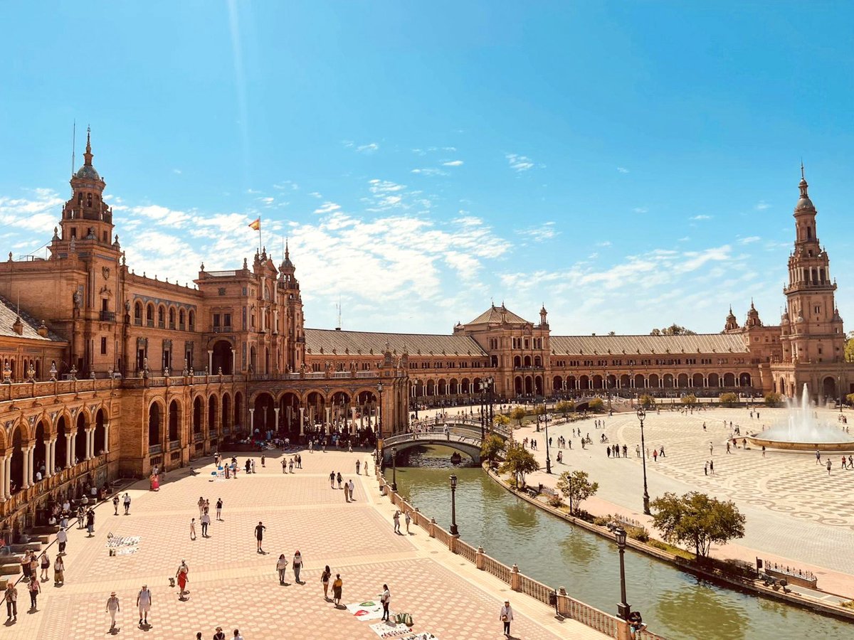 🇪🇸İspanyolca bilseydiniz hangi ünlü ispanyol ile tanışmak isterdiniz?
#SpanishTeacher #spanish #ispanyolca #Cuma #viernes