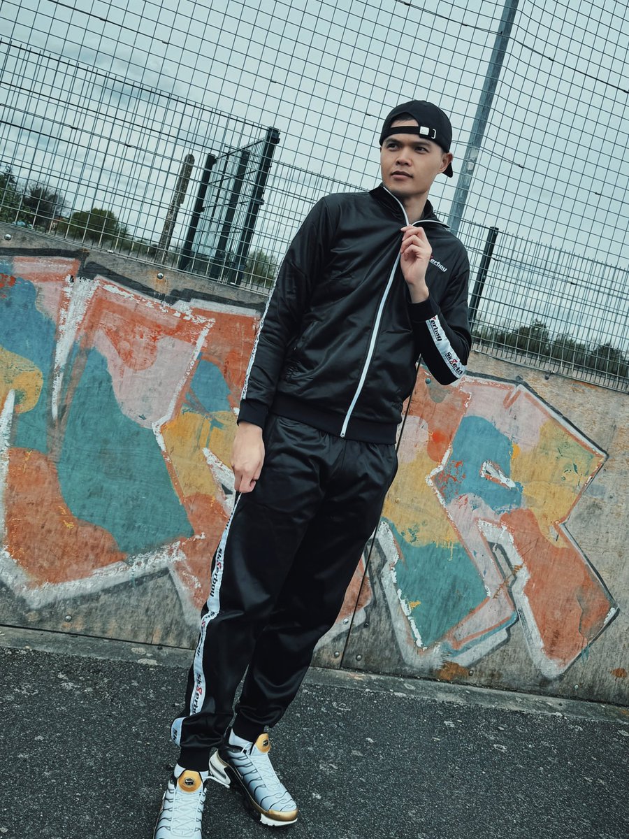 Steven Wu (@realstevenwu) on Twitter photo Rocking in my <a href="/sk8erboy_com/">SK8ERBOY®️ The official Account</a> shiny tracksuit, street style 🔥
#sk8erboy #sk8erboi #shinytracksuit #tracksuit #tracksuitmafia #trackies #trackieslad #joggers #pants #mensportswear #sportswearfashion #streetstyle #fitcheck #niketn #niketuned #niketuned1 #niketrainers #dripstyle Rocking in my <a href="/sk8erboy_com/">SK8ERBOY®️ The official Account</a> shiny tracksuit, street style 🔥
#sk8erboy #sk8erboi #shinytracksuit #tracksuit #tracksuitmafia #trackies #trackieslad #joggers #pants #mensportswear #sportswearfashion #streetstyle #fitcheck #niketn #niketuned #niketuned1 #niketrainers #dripstyle