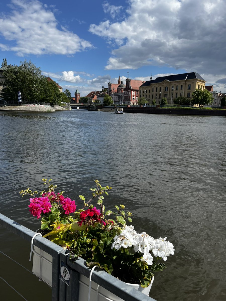 Scott Robbins (@scottrobb72) on Twitter photo Day 3 - recovery in Wroclaw… Great place, worth a visit. Shout out to <a href="/seatsixtyone/">The Man in Seat 61</a> for the Berlin to Wroclaw train guide, nice lunch on the train🌭🍺💺 Day 3 - recovery in Wroclaw… Great place, worth a visit. Shout out to <a href="/seatsixtyone/">The Man in Seat 61</a> for the Berlin to Wroclaw train guide, nice lunch on the train🌭🍺💺