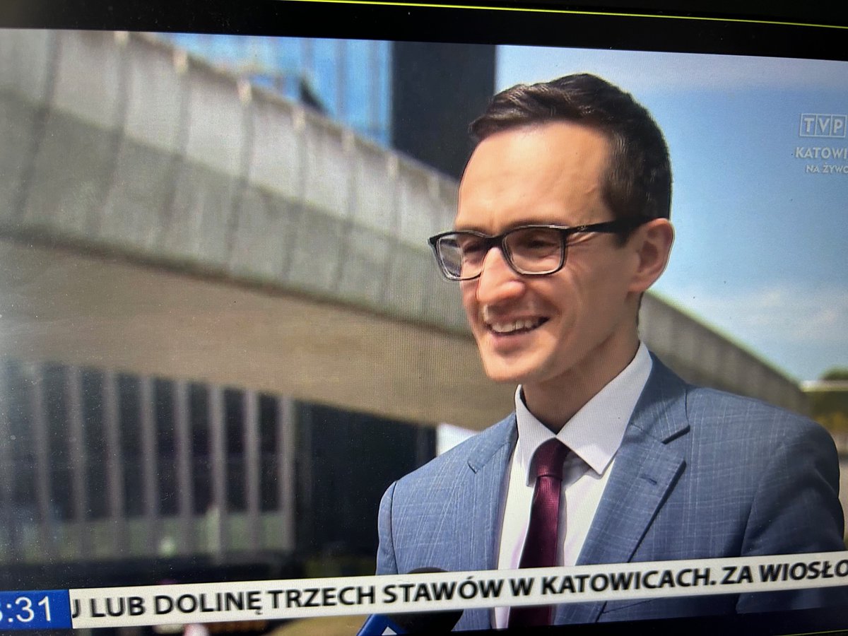 Na antenie📺TVN, TVP, Polsatu przybliżałem kulisy frekwencyjnego zakładu między prezydentami <a href="/KrupaMarcinpl/">Marcin Krupa</a> i <a href="/ChecinskiPrez/">Arkadiusz Chęciński</a>. Przegrany prezydent będzie wiosłował w🛶w sąsiednim mieście, a następnie przeprowadzi tam lekcję  obywatelską. W niedzielę wszyscy głosujemy 💪💪