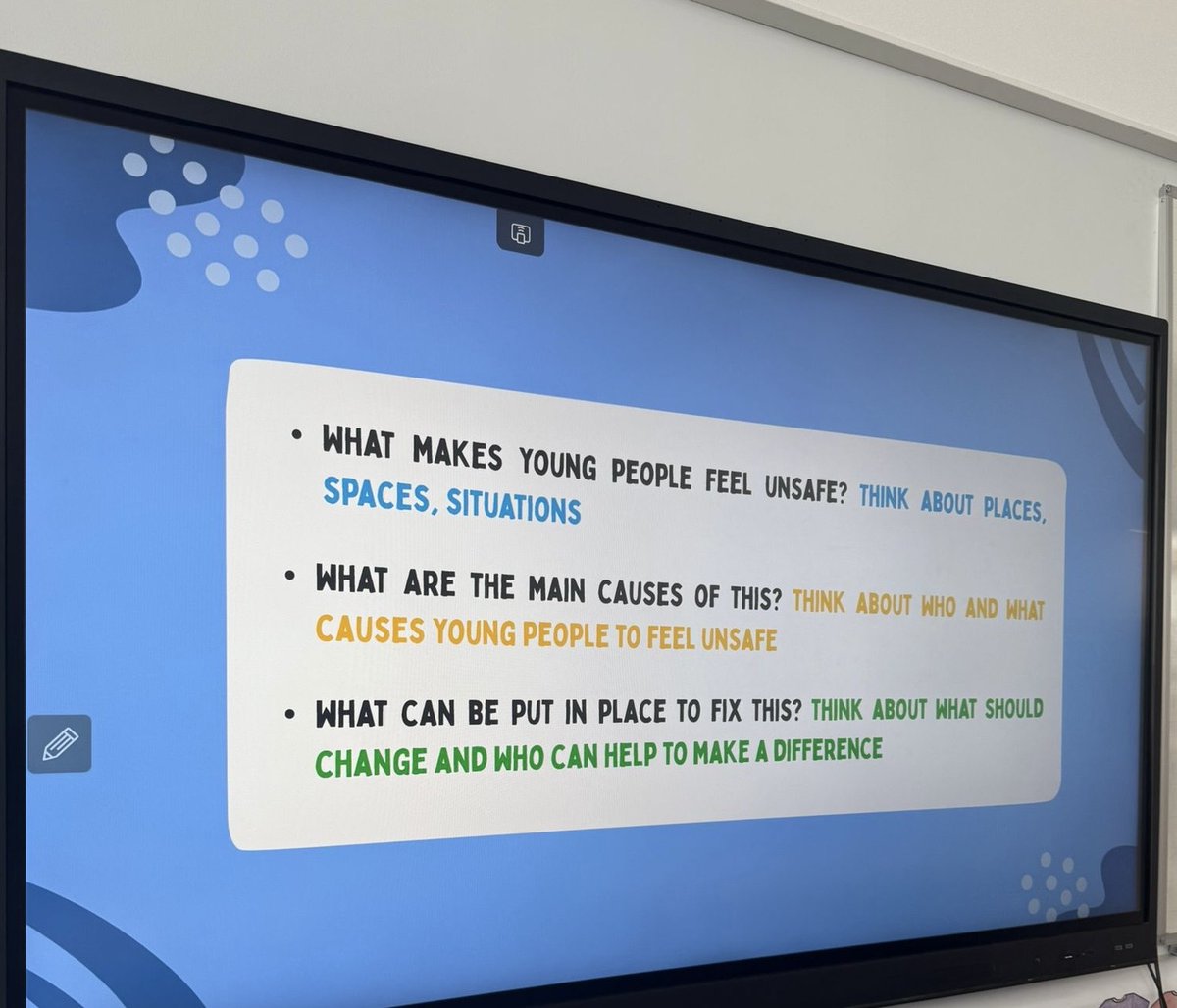 As part of ongoing work listening to young people, we delivered a session with Police Scotland's Youth Engagement team at a school in Edinburgh this week - working together with young people to build solutions to improve their overall safety in the community.