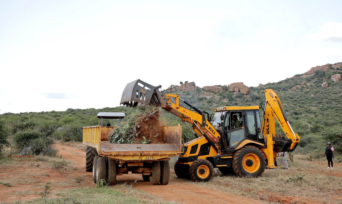 🌍 With <a href="/DefraGovUK/">Defra UK</a> &amp; <a href="/FaunaFloraInt/">Fauna & Flora</a>, NRT is restoring habitats &amp; livelihoods in the Upper Ewaso Ng’iro North Ecosystem. From water pans to clean energy &amp; youth skills, nature-based solutions are driving real change. #DarwinInitiative #ClimateResilience #NRTKenya