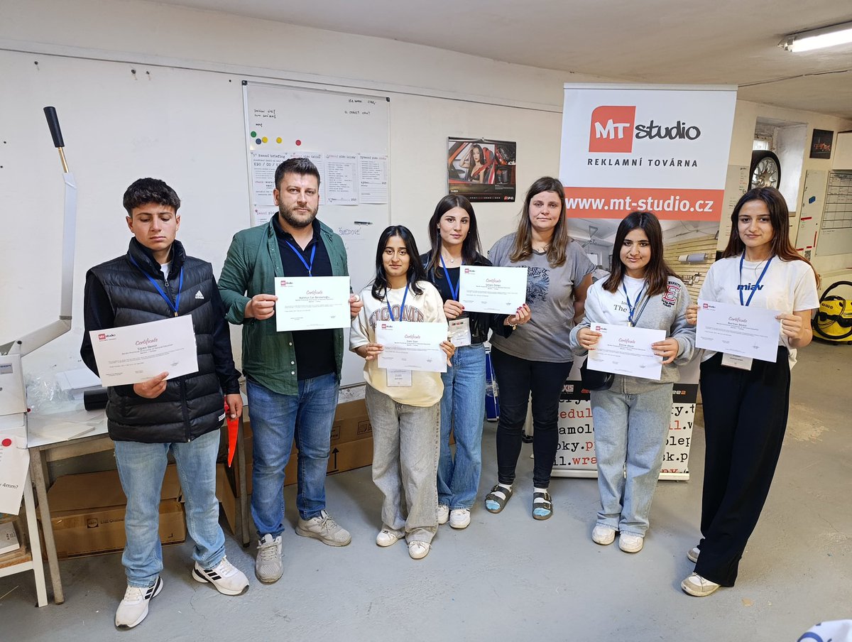 Erasmus+ Mesleki Eğitim Akreditasyon Projemiz kapsamında Bilişim ve Elektrik alanında öğrenim gören 12 öğrencimiz, stajlarını başarıyla tamamlamıştır.
<a href="/tcmeb/">Millî Eğitim Bakanlığı</a>
<a href="/Mardin_Valiligi/">Mardin Valiliği</a>
<a href="/tuncay_akkoyun/">Tuncay Akkoyun</a>
<a href="/mardinilmem/">Mardin İl Millî Eğitim Müdürlüğü</a>
<a href="/ali_eyyupkoca/">Ali Eyyupkoca</a>
<a href="/ulusalajans/">Türkiye Ulusal Ajansı 🇹🇷 Turkish NA</a>