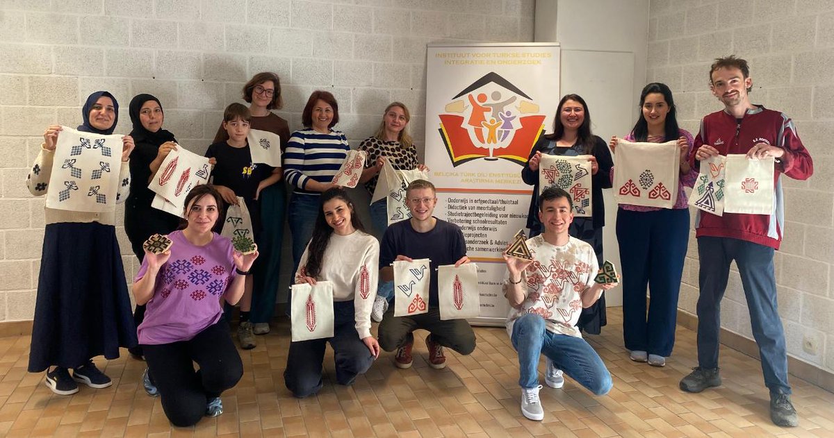 🔉 We had the pleasure of hosting Dr. Ahmet Mansuroğlu and Hiranur Gültekin from the Faculty of Fine Arts at Ankara University for our workshop “Anatolian Motifs and Symbols through Engraving Printing”, held at our centres in Ghent and Antwerp.