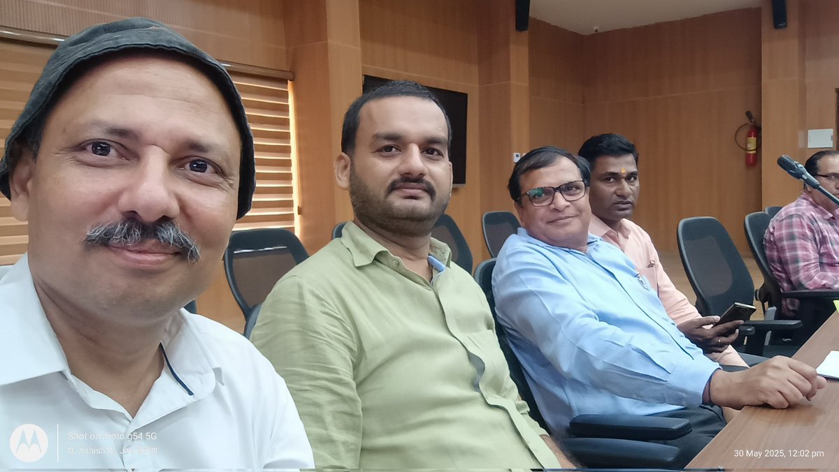 Dr. Ashish, Ayushman Bharat PMJAY, Dist JALAUN (@jalaunpmjay) on Twitter photo 30/05/2025
рдЖрдпреБрдХреНрдд рдорд╣реЛрджрдп, рдЭрд╛рдВрд╕реА рдордВрдбрд▓ рдЭрд╛рдВрд╕реА рдХреА рдЕрдзреНрдпрдХреНрд╖рддрд╛ рдореЗрдВ рдЖрдЬ рдЖрдпреБрдХреНрдд рдХрд╛рд░реНрдпрд╛рд▓рдп рд╕рднрд╛рдЧрд╛рд░ рдореЗрдВ #рдЬрд╛рд▓реМрди, #рдЭрд╛рдВрд╕реА, #рд▓рд▓рд┐рддрдкреБрд░ рдЬрдирдкрджреЛрдВ рдХреЗ рдЖрдпреБрд╖реНрдорд╛рди рднрд╛рд░рдд #PMJAY рдпреЛрдЬрдирд╛ рдХреЗ рд╕рд╛рде рд╕рд╛рде рд╕реНрд╡рд╛рд╕реНрдереНрдп рд╡рд┐рднрд╛рдЧ рдХреЗ рдЕрдиреНрдп рдХрд╛рд░реНрдпрдХреНрд░рдореЛрдВ рдХреА рд╡рд┐рд╕реНрддреГрдд рд╕рдореАрдХреНрд╖рд╛ рдХреА рдЧрдИред <a href="/DM_Jalaun/">DM Jalaun</a> <a href="/CEOSachisUP/">CEO SACHIS Uttar Pradesh</a> <a href="/PmjayP/">PMJAY-UP (Ayushman Uttar Pradesh)</a> <a href="/AyushmanNHA/">National Health Authority (NHA)</a> <a href="/OraiGmc/">Government Medical College Jalaun(Orai), UP, INDIA</a> 30/05/2025
рдЖрдпреБрдХреНрдд рдорд╣реЛрджрдп, рдЭрд╛рдВрд╕реА рдордВрдбрд▓ рдЭрд╛рдВрд╕реА рдХреА рдЕрдзреНрдпрдХреНрд╖рддрд╛ рдореЗрдВ рдЖрдЬ рдЖрдпреБрдХреНрдд рдХрд╛рд░реНрдпрд╛рд▓рдп рд╕рднрд╛рдЧрд╛рд░ рдореЗрдВ #рдЬрд╛рд▓реМрди, #рдЭрд╛рдВрд╕реА, #рд▓рд▓рд┐рддрдкреБрд░ рдЬрдирдкрджреЛрдВ рдХреЗ рдЖрдпреБрд╖реНрдорд╛рди рднрд╛рд░рдд #PMJAY рдпреЛрдЬрдирд╛ рдХреЗ рд╕рд╛рде рд╕рд╛рде рд╕реНрд╡рд╛рд╕реНрдереНрдп рд╡рд┐рднрд╛рдЧ рдХреЗ рдЕрдиреНрдп рдХрд╛рд░реНрдпрдХреНрд░рдореЛрдВ рдХреА рд╡рд┐рд╕реНрддреГрдд рд╕рдореАрдХреНрд╖рд╛ рдХреА рдЧрдИред <a href="/DM_Jalaun/">DM Jalaun</a> <a href="/CEOSachisUP/">CEO SACHIS Uttar Pradesh</a> <a href="/PmjayP/">PMJAY-UP (Ayushman Uttar Pradesh)</a> <a href="/AyushmanNHA/">National Health Authority (NHA)</a> <a href="/OraiGmc/">Government Medical College Jalaun(Orai), UP, INDIA</a>