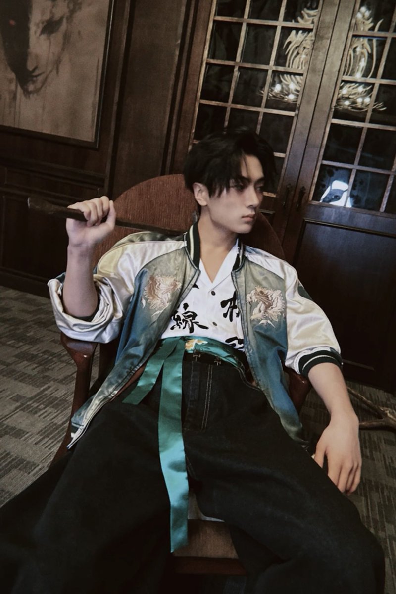 (3/7)

<a href="/ENHYPEN_members/">ENHYPEN</a> <a href="/ENHYPEN/">ENHYPEN OFFICIAL</a> #ENHYPEN #엔하이픈 #JAY #제이