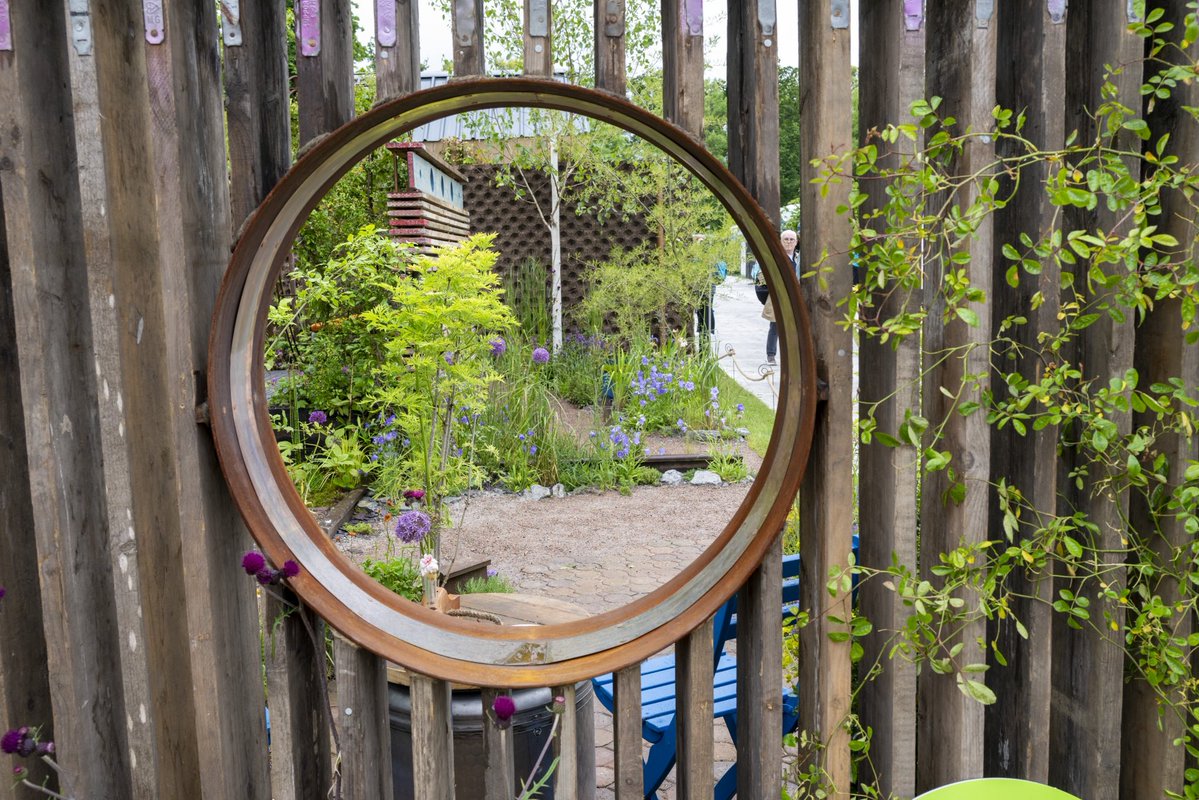 EU Commission in Ireland (@eurireland) on Twitter photo 🤝Warmly welcoming Taoiseach <a href="/MichealMartinTD/">Micheál Martin</a> 🇮🇪 to the EU“Renewed Blooms” garden 🇪🇺
🟠 Together with <a href="/RediscoveryCtr/">Rediscovery Centre</a>
Ireland’s National Centre for Circular Economy discovering #circulareconomy and #sustainability in action ♻️
#letsgetcircular #gocirculareu #forourplanet 🤝Warmly welcoming Taoiseach <a href="/MichealMartinTD/">Micheál Martin</a> 🇮🇪 to the EU“Renewed Blooms” garden 🇪🇺
🟠 Together with <a href="/RediscoveryCtr/">Rediscovery Centre</a>
Ireland’s National Centre for Circular Economy discovering #circulareconomy and #sustainability in action ♻️
#letsgetcircular #gocirculareu #forourplanet
