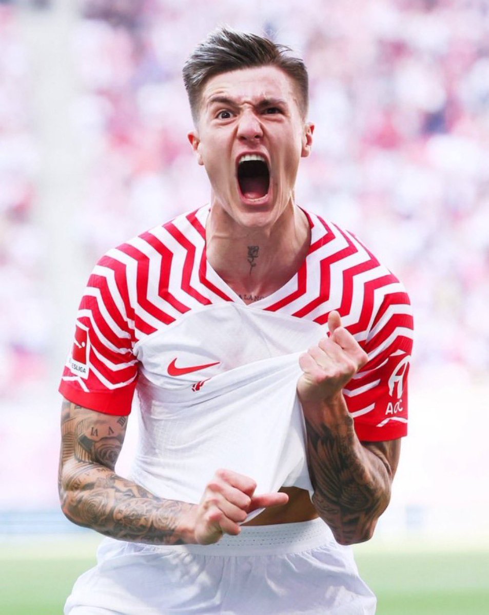 Arsenal are in talks with RB Leipzig for Benjamin Sesko. 

Šeško will be Arteta's very own version of Erling Haaland. If they get the deal done, it's the BEST signing of the window 💯

Here’s is what Sesko will add to the Arsenal’s squad. 

A thread 🧵