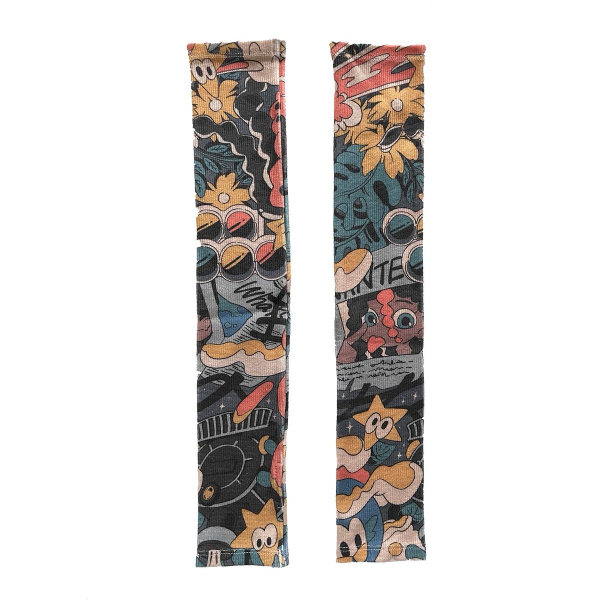限定3セット！mmm.Rodriguez1124のアニメ柄アームウォーマー

イラストレーターこむぎさん描き下ろしのVanillaちゃんや可愛いキャラが散りばめられたイラストを全面にプリント
mR1のブランドキャラクターCasbahくんと共に、ブランドストーリーで活躍するVanillaちゃんを起用