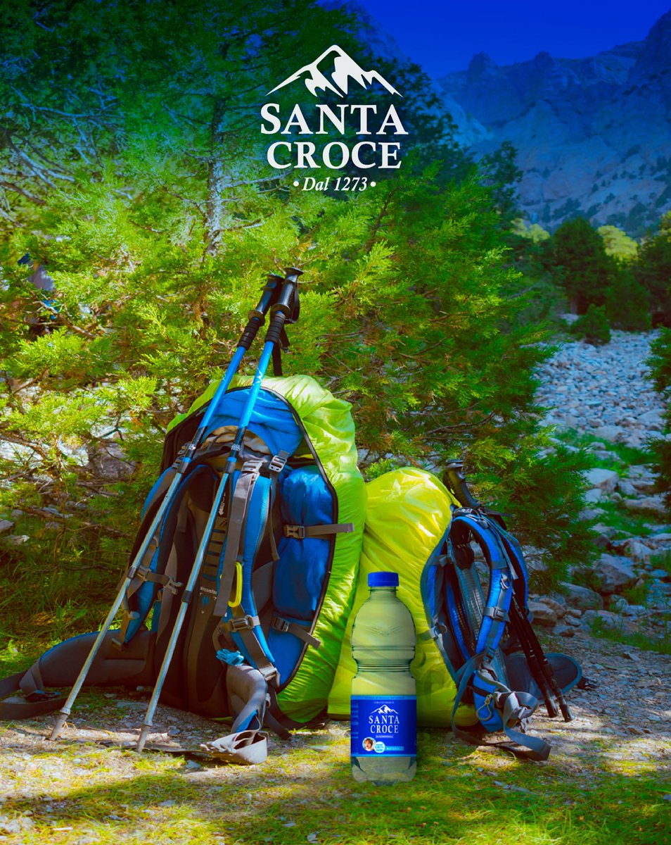 🌳 Una bella passeggiata in montagna è davvero un'ottima attività per riconnettersi alla natura 💦 Porta con te Acqua Santa Croce: una compagna indispensabile per uno stile di vita sano. #escursioni #acquasantacroce #idratazione