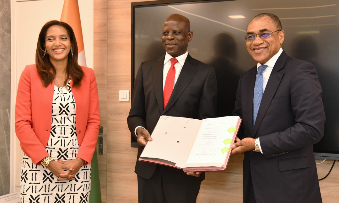 Gouvernement de Côte d'Ivoire (@gouvci) on Twitter photo #Économie | 3e C2D / Santé, Enseignement supérieur et Education de base : la Côte d'Ivoire et la France signent 3 conventions d'environ 90 milliards FCFA
Abidjan, le 29 mai 2025 - Dans le cadre du 3e Contrat de désendettement et de Développement (C2D), la Côte d'Ivoire et la #Économie | 3e C2D / Santé, Enseignement supérieur et Education de base : la Côte d'Ivoire et la France signent 3 conventions d'environ 90 milliards FCFA
Abidjan, le 29 mai 2025 - Dans le cadre du 3e Contrat de désendettement et de Développement (C2D), la Côte d'Ivoire et la