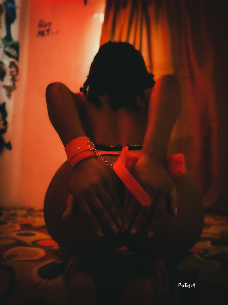 DsShotz's tweet photo. Back like I never left

#nsfw #photography https://t.co/ZItxF1b6yE