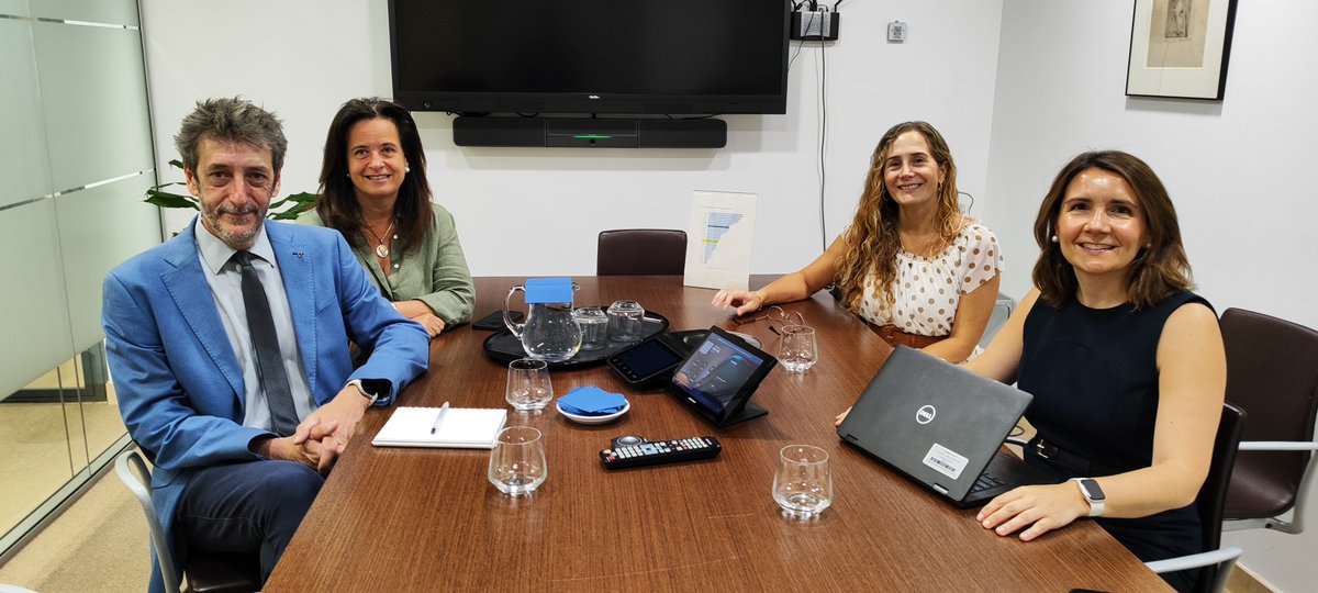 @CDTI_innovacion (@cdti_innovacion) on Twitter photo 🤝 Reunión entre <a href="/jmoisesmartin/">J Moisés Martín 🇪🇺 🇺🇳</a>, DG del <a href="/CDTI_innovacion/">@CDTI_innovacion</a> y representantes de @IDBLab, laboratorio de innovación de <a href="/el_BID/">Banco Interamericano de Desarrollo</a> que impulsa la #innovación para la inclusión en #AméricaLatina y el #Caribe 🌎
Este encuentro refuerza nuestro compromiso con la #ColaboraciónInternacional 🤝 Reunión entre <a href="/jmoisesmartin/">J Moisés Martín 🇪🇺 🇺🇳</a>, DG del <a href="/CDTI_innovacion/">@CDTI_innovacion</a> y representantes de @IDBLab, laboratorio de innovación de <a href="/el_BID/">Banco Interamericano de Desarrollo</a> que impulsa la #innovación para la inclusión en #AméricaLatina y el #Caribe 🌎
Este encuentro refuerza nuestro compromiso con la #ColaboraciónInternacional