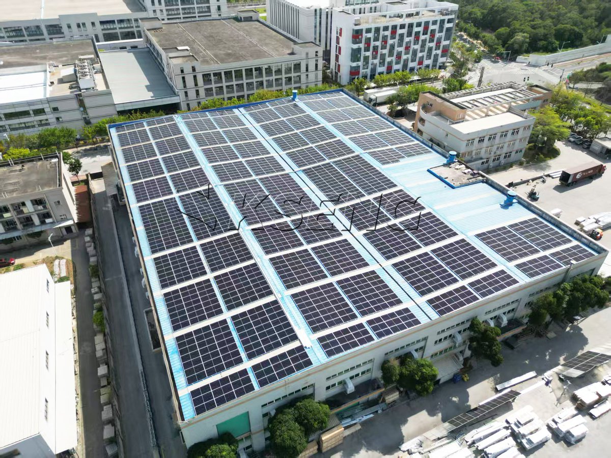 KsengSolar's tweet image. 🔋#KsengPower #KsengSolar Powers Its Dual Manufacturing Bases with Rooftop Solar Projects!🏭🌞

With a combined capacity of approximately 3MW, these projects utilized #KsengSolar’s roof solar structures, LONGi #solar modules, and Sungrow inverters. 

#solarenergy #10thAnniversary