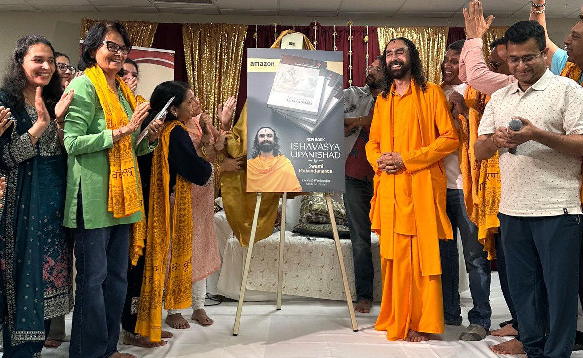 Rupa Publications (@rupa_books) on Twitter photo Solve the mysteries of life and creation with Ishavasya Upanishad✨
Snippets from the book launch where the crowd was enchanted in the presence of <a href="/Sw_Mukundananda/">Swami Mukundananda</a>
Ishavasya Upanishad available now!
<a href="/jkyogactivities/">JKYog (official)</a> <a href="/jkyogindia/">JKYog India</a>
#swamimukundananda #jkyog #upanishad🕉️🕉️ Solve the mysteries of life and creation with Ishavasya Upanishad✨
Snippets from the book launch where the crowd was enchanted in the presence of <a href="/Sw_Mukundananda/">Swami Mukundananda</a>
Ishavasya Upanishad available now!
<a href="/jkyogactivities/">JKYog (official)</a> <a href="/jkyogindia/">JKYog India</a>
#swamimukundananda #jkyog #upanishad🕉️🕉️