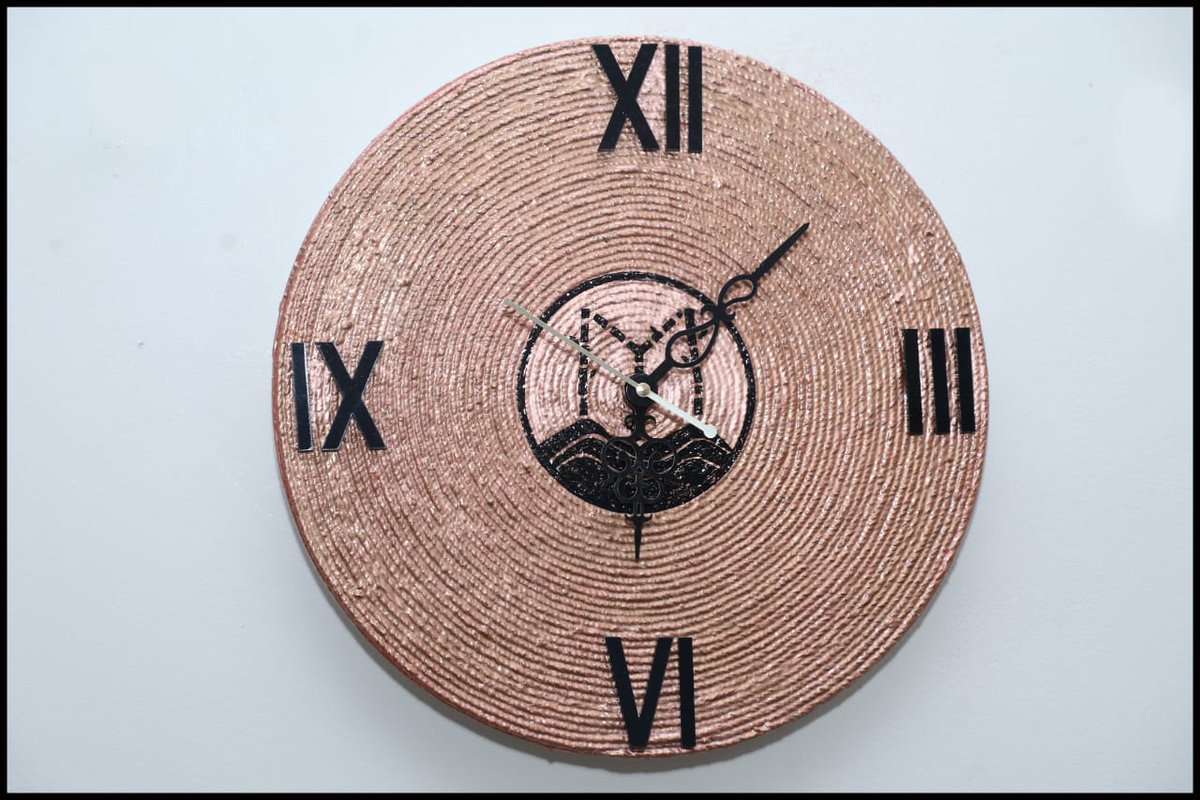 ShuchiAgrawal8's tweet photo. For a sustainable cafe in Jharkhand tradition meets sustainability with this handcrafted jute wall clock made from natural jute. It’s a symbol of eco-friendly choices and support for rural communities. Let’s choose green and build a greener future, one tick at a time! https://t.co/kfybxLN4n5