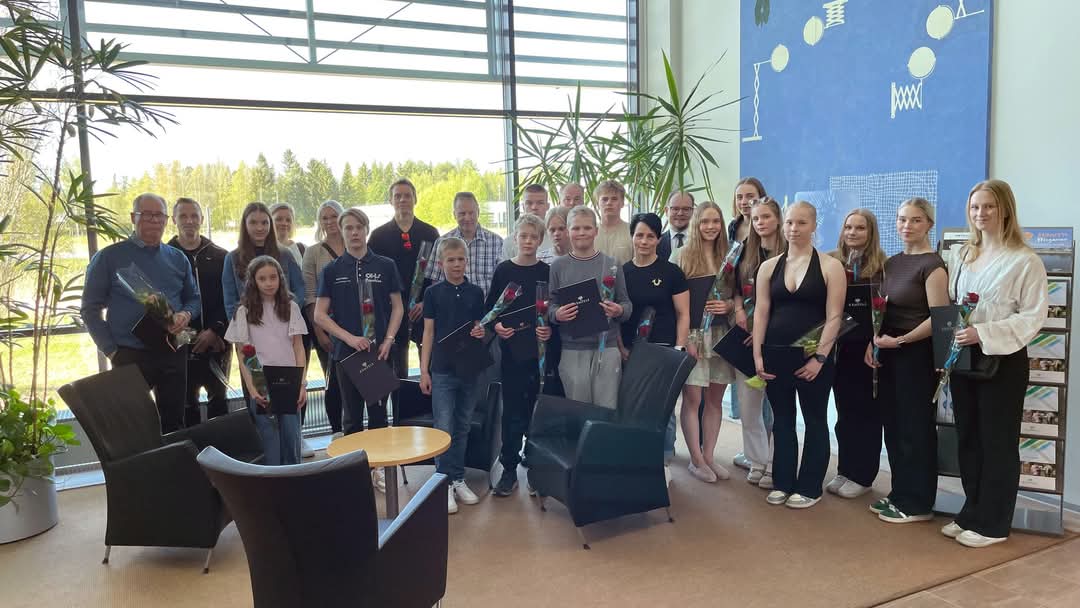 Mahtava joukko, ja huikeita tarinoita! Kempele huomioi jälleen MM-, EM- ja SM-tasolla menestyneitä urheilijoitaan. Tällä kertaa heitä oli 42. <a href="/KempeleenKunta/">Kempeleen kunta</a> 

kempele.fi/ajankohtaista/…