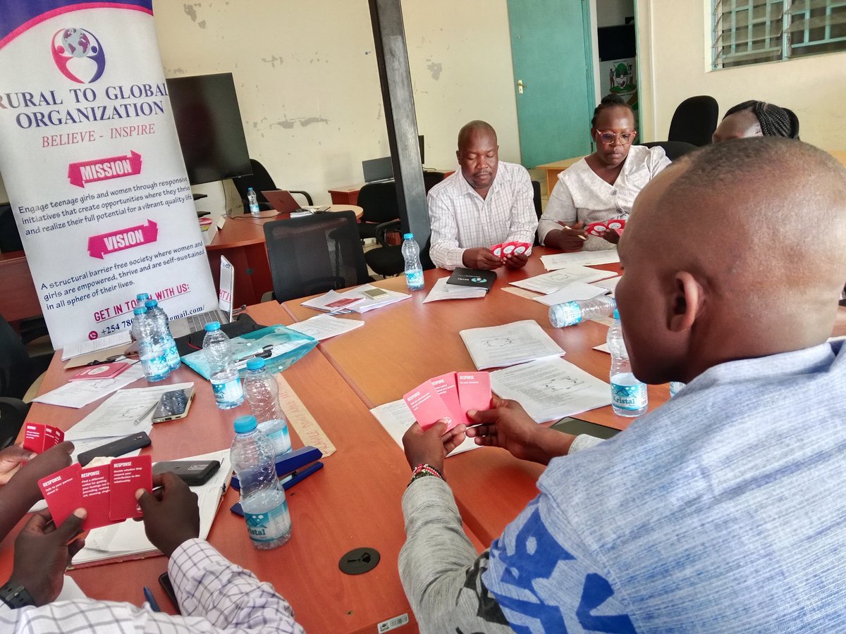 ruraltoglobal's tweet image. Empowering health promoters with the ‘What Would You Do?’ SRHR card game!  Every tool introduced in our communities must start with them equipped, engaged &amp;amp; ready to lead. Strong SRHR starts with informed frontline champions. #SRHR #YouthVoices 
#AmplifyRuralCommunities