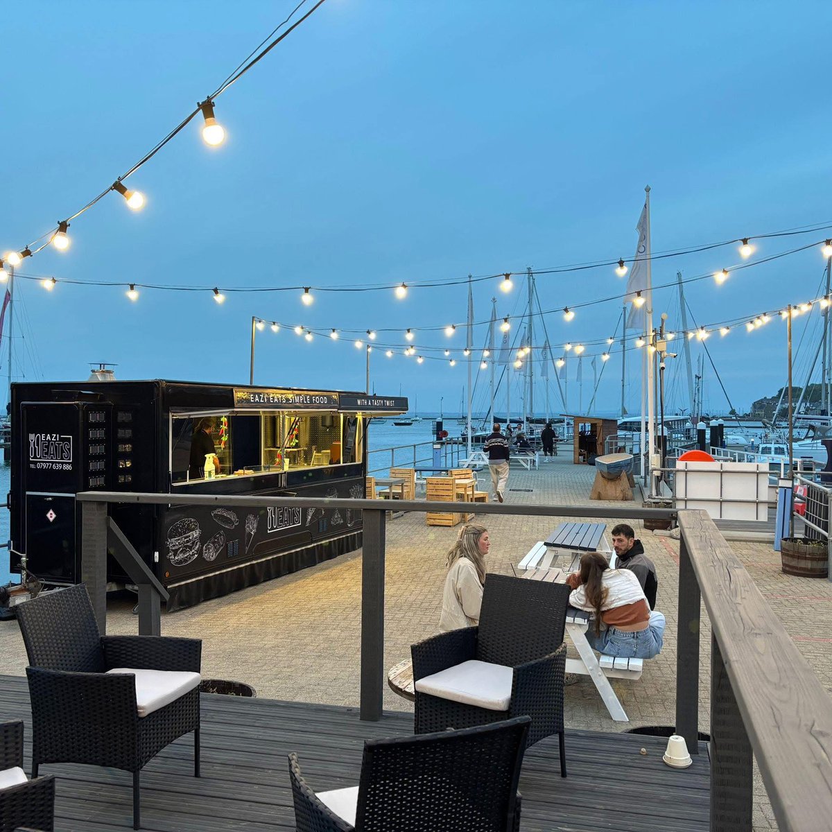 The Sugar Store at Shepards Marina is BACK from 3PM! 🎉
🎧 Live DJs
🍔 Eazi Eats on the pier
🌊 Marina views + good vibes = the perfect Cowes evening
📍 No tickets, just turn up. Don’t miss it!
#CowesHarbour #SugarStoreFridays #CowesEvents