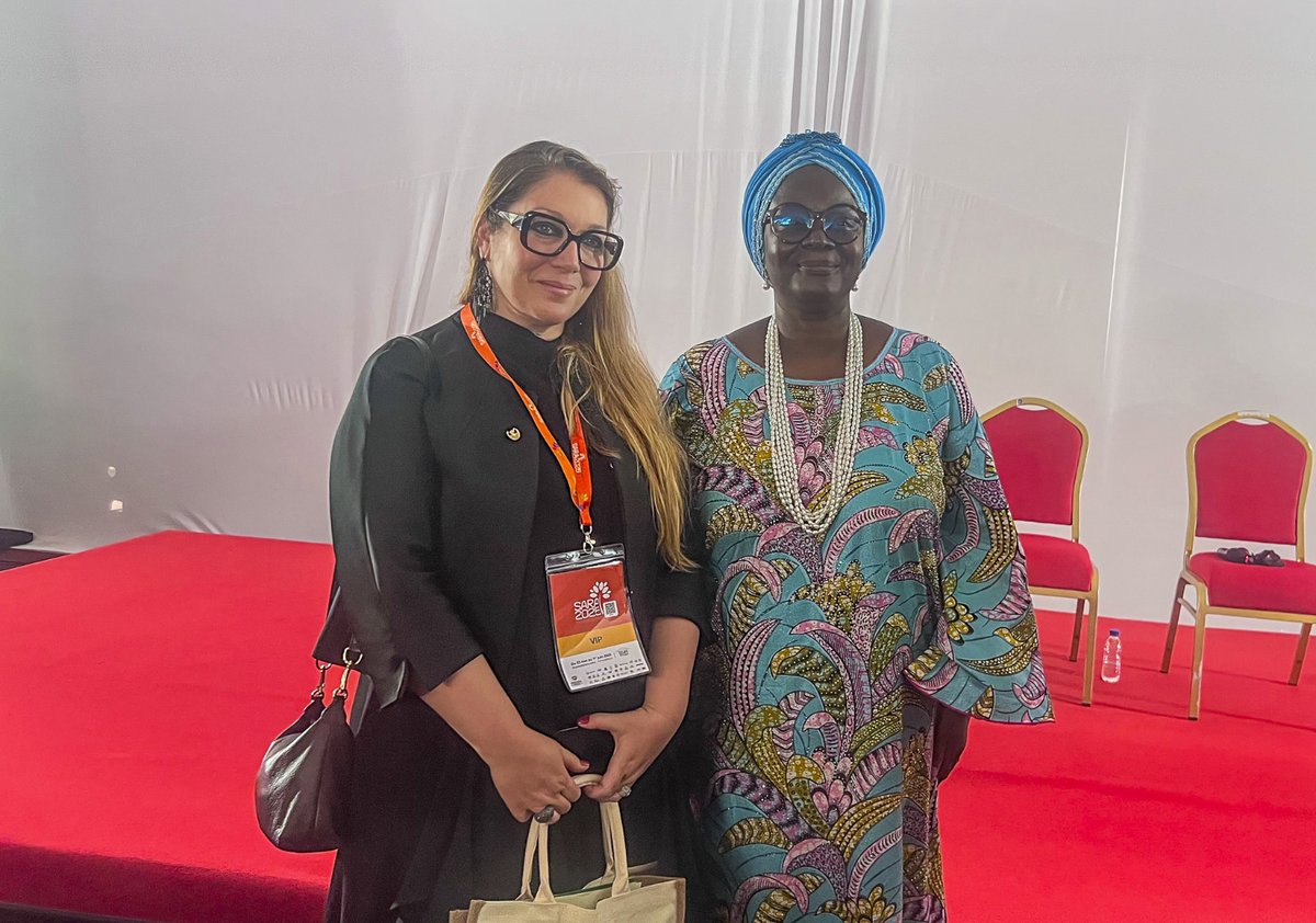 WFP_Cotedivoire's tweet image. Ce 28 mai, le PAM a pris part à la célébration des 50 ans de la CEDEAO au #SARA2025. Partenaire de longue date, le PAM a été reconnu comme un acteur clé pour son appui aux initiatives régionales en faveur de la sécurité alimentaire en Afrique de l’Ouest. 🤝🌍