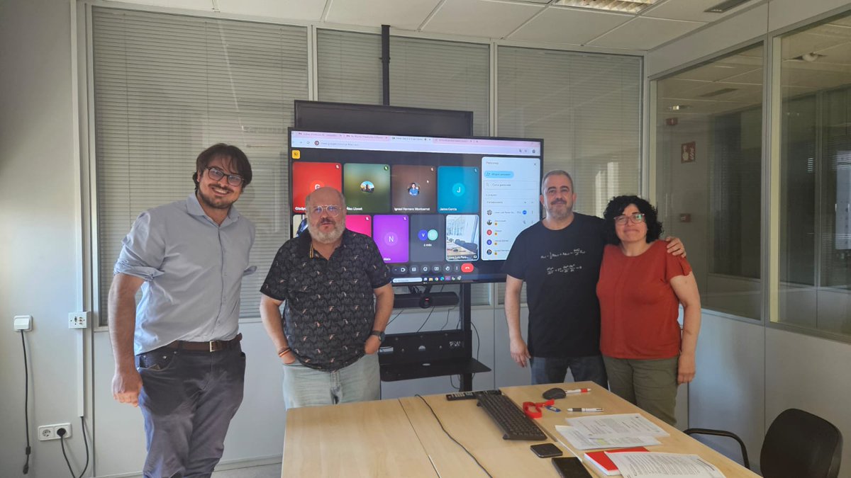 Afectats824's tweet photo. Ahir ens vam reunir amb @CCOOGENERALITAT en una trobada profitosa. Vam exposar la situació dels afectats de la #Convocatòria824 i analitzar escenaris per evitar que el nostre nomenament s’eternitzi. Valorem l’espai de diàleg obert.
🪧#IncorporacióJa #NoALaTemporalitat https://t.co/ByQi95CfQF