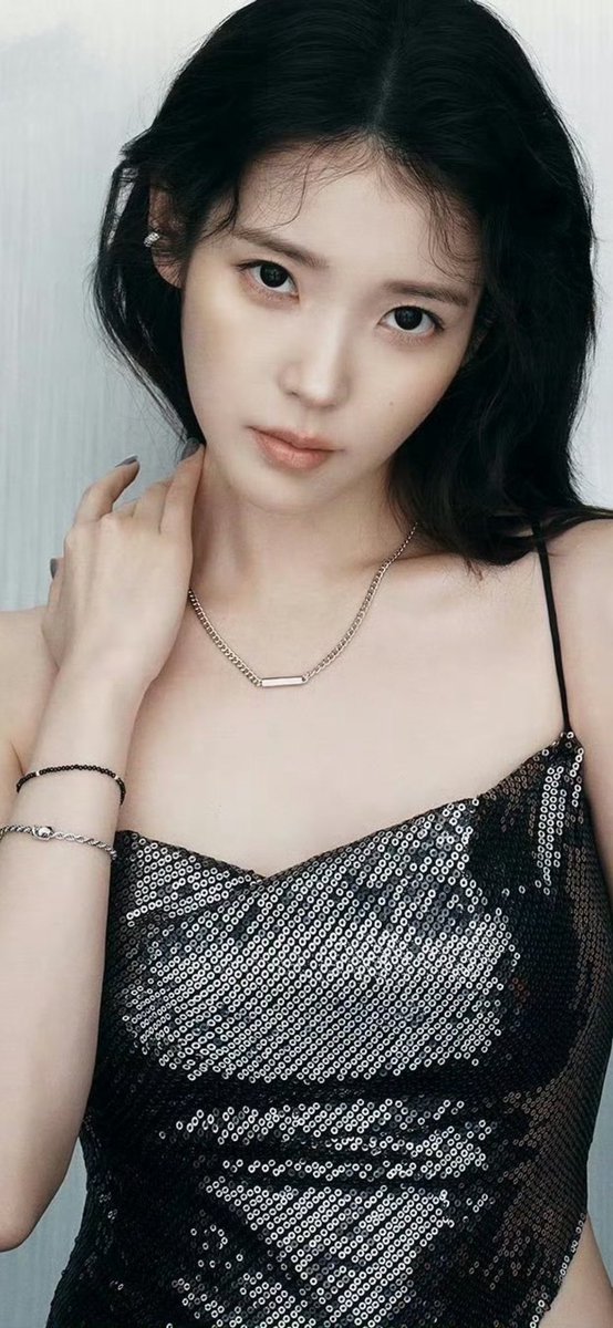 #iu  #아이유  phone wallpaper
