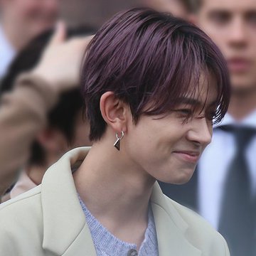 eevanhee's tweet image. HEESEUNG 𐂂 dimples peeking out

— A THREAD ( ٖ ◜⁠‿⁠◝ ٖ )