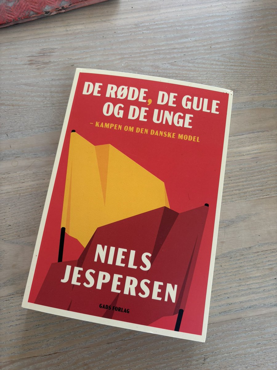 Pelle Dragsted (@pelledragsted) on Twitter photo Glæder mig til at læse <a href="/NHJespersen/">Niels Jespersen</a>’s nye bog om den danske model. Den models overlevelse kommer til at betyde mere end vi forstår for almindelige menneskers frihed og muligheder. Glæder mig til at læse <a href="/NHJespersen/">Niels Jespersen</a>’s nye bog om den danske model. Den models overlevelse kommer til at betyde mere end vi forstår for almindelige menneskers frihed og muligheder.