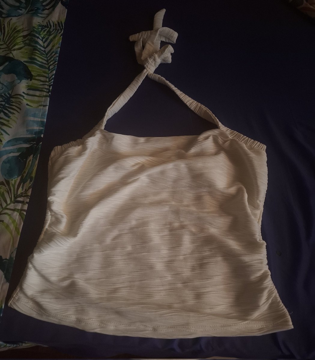 R1ESITE's tweet photo. wts lfb ph 

— pre-loved clothes ( halter top )
- 120php
- from she!n 
- never used 
- size xl 

rcbyt: https://t.co/1L2F6HlUkB
loc: batangas 
mod: jnt 
dop: negotiable with dp

dm/reply to claim! 🤍 https://t.co/GxaRFIKSNU