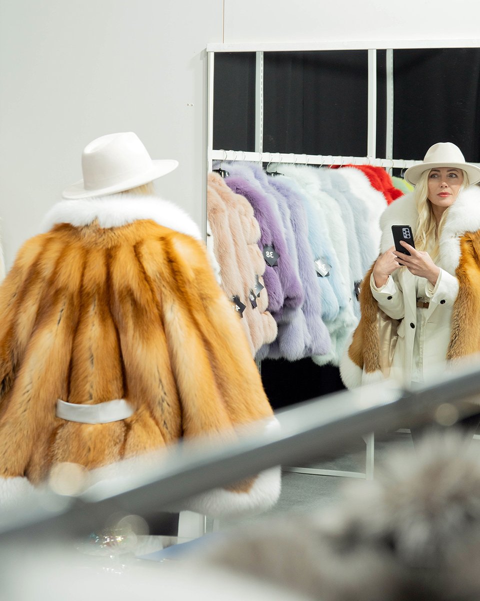 Signature cuts. Global reach. These brands proved why Kastoria is the fur capital.

#50thanniversary #50yearskastoriafurfair #kastoriafurfair #kiff #fur #furfashion #furfair #show #ott #qotd #ootd #womenswear #bold #foxfur #fashionweek #fashion #buyer #fw #aw #wildfur #throwback