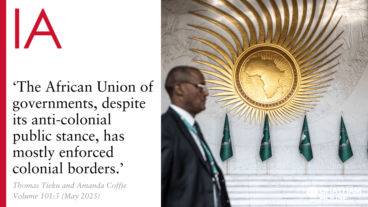 International Affairs (@iajournal_ch) on Twitter photo Using a decolonial logic, Thomas Tieku and <a href="/AmandaCoffie/">Dr Amanda Coffie</a> (<a href="/UnivofGh/">University of Ghana</a>) analyse how the AU has influenced the visibility and invisibility of borders in Africa.
Read the full article here: doi.org/10.1093/ia/iia… Using a decolonial logic, Thomas Tieku and <a href="/AmandaCoffie/">Dr Amanda Coffie</a> (<a href="/UnivofGh/">University of Ghana</a>) analyse how the AU has influenced the visibility and invisibility of borders in Africa.
Read the full article here: doi.org/10.1093/ia/iia…