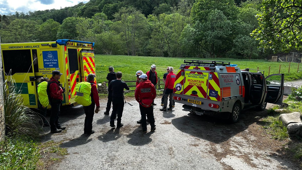 Callout | 28 May | Rescue
Ourselves and NOTMRT called by NEAS to assist an injured walker in remote Tyne Valley woodland.

After pain relief &amp; splinting, the casualty was able to walk out with support.

Thanks to all involved.

#MountainRescue #Teamwork #Volunteers