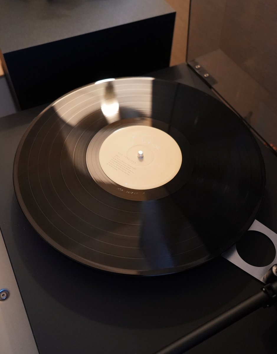 ‘Flow’ black vinyl is out now! This album is so special to me — it’s taken me beyond my boundaries and let me connect with people all over the world through music. I’d be so happy if you check it out ❤️