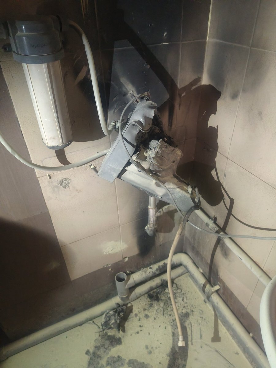 vikashsantuka's tweet photo. @EurekaForbes One classic Aquaguard used in our office suddenly caught fire. We were lucky it did not spread. Our electrical connection all ok. Can we have someone from company investigate this matter https://t.co/FwP0SV1HHH