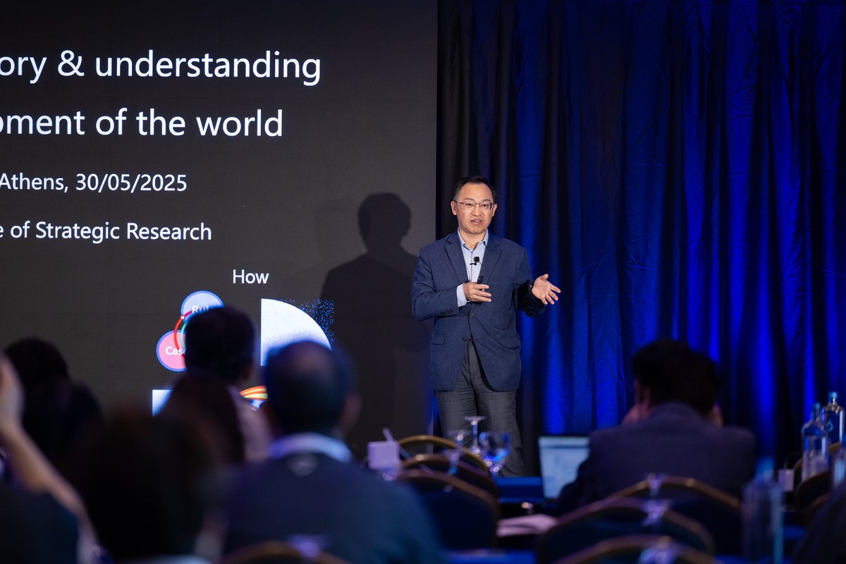 athenaRICinfo's tweet image. 📡 Day 2 at #OlympiaResearchSummit dives into real-time data, system design, and generative AI. Breakthrough ideas are reshaping how we think about data and intelligence. #AthenaRC #AI #BigData #MachineLearning