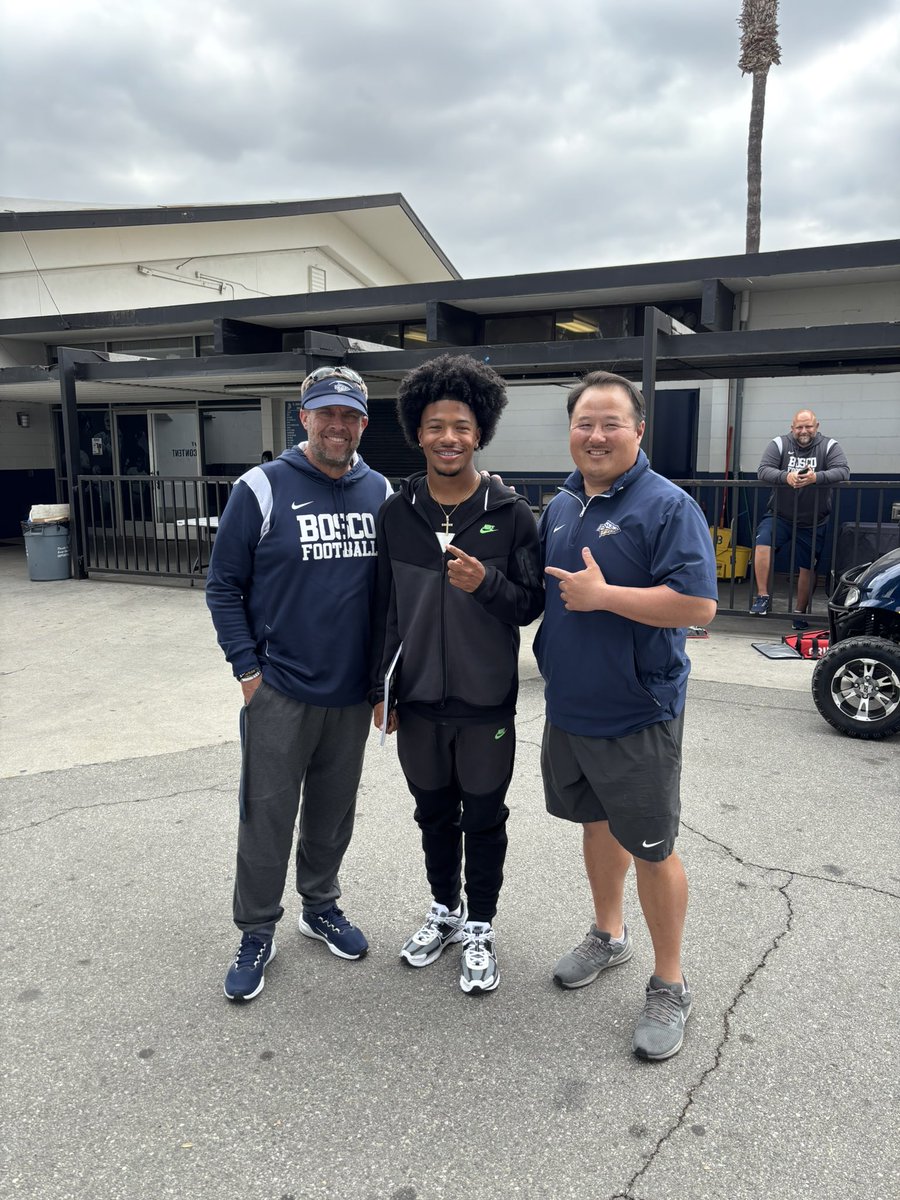 Landon Perkins (@landon_p4) on Twitter photo After further consideration and a great opportunity i am blessed to say i will be moving back home!!! and transferring to ST.john Bosco high school in Bellflower, California!! #gobraves 🌴🌴<a href="/coachstevenlo/">Coach Lo</a> <a href="/CoachNateMunson/">Nate Munson</a> <a href="/boscofootball/">Bosco Football</a> <a href="/CoachMcArthur6/">Geoff McArthur</a> <a href="/COACH_T_BULLOCK/">TERRY BULLOCK</a> After further consideration and a great opportunity i am blessed to say i will be moving back home!!! and transferring to ST.john Bosco high school in Bellflower, California!! #gobraves 🌴🌴<a href="/coachstevenlo/">Coach Lo</a> <a href="/CoachNateMunson/">Nate Munson</a> <a href="/boscofootball/">Bosco Football</a> <a href="/CoachMcArthur6/">Geoff McArthur</a> <a href="/COACH_T_BULLOCK/">TERRY BULLOCK</a>