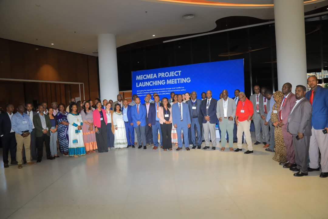 TeybaHassen's tweet image. A €1.5 mln project, aimed @ enabling policy responses across various sectors in East Africa, has been launched in Addis Ababa. It focuses on developing solution-oriented policies by examining the links of climate shock & natural resource degradation with conflict & displacement.