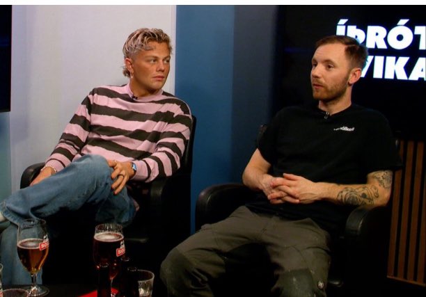 Rúnar Kárason mætir í Íþróttavikuna í dag sem verður einnig minn síðasti þáttur, búið að vera skemmtilegt að fá alla þessa frábæru viðmælendur og auðvitað stendur það upp úr þegar ég mætti á æfingu hjá Stjörnunni í handbolta og stökk inn úr horninu.