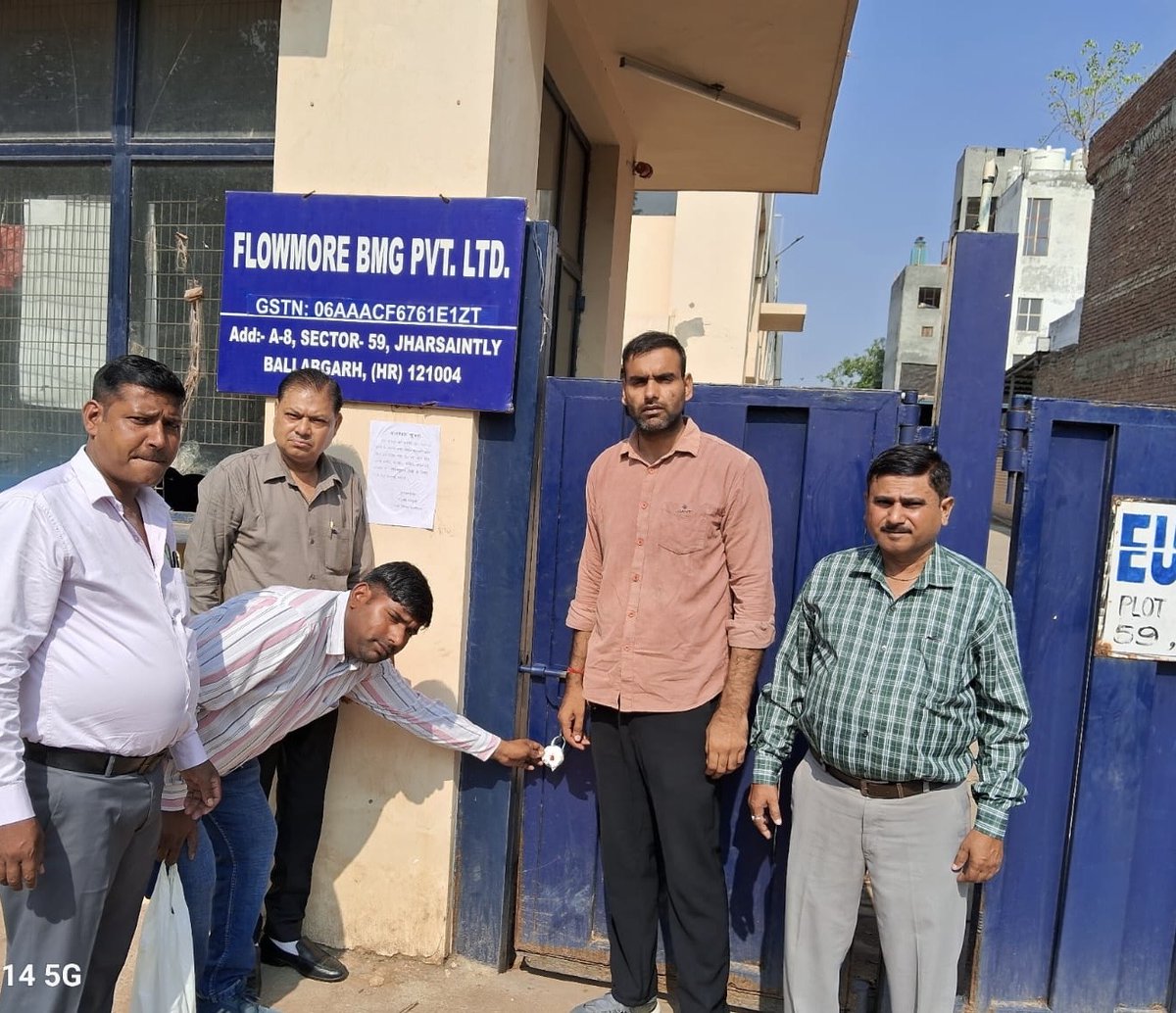Akashvani News Chandigarh (@airnews_chd) on Twitter photo рдлрд░реАрджрд╛рдмрд╛рдж рдирдЧрд░ рдирд┐рдЧрдо рдиреЗ рд╕рдореНрдкрддрд┐ рдХрд░ рдмрдХрд╛рдпрд╛рджрд╛рд░реЛрдВ рдХреЗ рдЦрд┐рд▓рд╛рдл рд╕рдЦреНрдд рдХрд╛рд░реНрд░рд╡рд╛рдИ рд╢реБрд░реВ рдХрд░ рджреА рд╣реИред рдирд┐рдЧрдо рдиреЗ рд╢рд╣рд░ рдХреЗ рд╡рд┐рднрд┐рдиреНрди рдХреНрд╖реЗрддреНрд░реЛрдВ рдореЗрдВ рдХрдИ рд╕рдВрдкрддреНрддрд┐рдпреЛрдВ рдХреЛ рд╕реАрд▓ рдХрд░ рджрд┐рдпрд╛ рд╣реИред рдЬрд┐рди рдкрд░ рд▓рд╛рдЦреЛрдВ рд░реБрдкрдП рдХрд╛ рдХрд░ рдмрдХрд╛рдпрд╛ рдерд╛ред
#Faridabad #PropertyTax рдлрд░реАрджрд╛рдмрд╛рдж рдирдЧрд░ рдирд┐рдЧрдо рдиреЗ рд╕рдореНрдкрддрд┐ рдХрд░ рдмрдХрд╛рдпрд╛рджрд╛рд░реЛрдВ рдХреЗ рдЦрд┐рд▓рд╛рдл рд╕рдЦреНрдд рдХрд╛рд░реНрд░рд╡рд╛рдИ рд╢реБрд░реВ рдХрд░ рджреА рд╣реИред рдирд┐рдЧрдо рдиреЗ рд╢рд╣рд░ рдХреЗ рд╡рд┐рднрд┐рдиреНрди рдХреНрд╖реЗрддреНрд░реЛрдВ рдореЗрдВ рдХрдИ рд╕рдВрдкрддреНрддрд┐рдпреЛрдВ рдХреЛ рд╕реАрд▓ рдХрд░ рджрд┐рдпрд╛ рд╣реИред рдЬрд┐рди рдкрд░ рд▓рд╛рдЦреЛрдВ рд░реБрдкрдП рдХрд╛ рдХрд░ рдмрдХрд╛рдпрд╛ рдерд╛ред
#Faridabad #PropertyTax