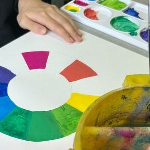 nkhs_hh's tweet image. 一年生の色彩の授業では絵の具を使った課題がはじまりました!🌈🎨 デジタル画材だけではなく、アナログの画材を使って勉強をしています!✨
#日本工学院北海道専門学校 #日本工学院 #ニコキタ
#cgデザイナー科