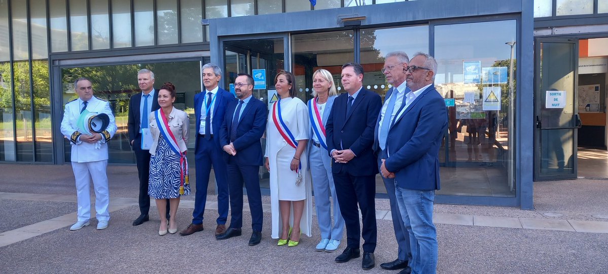 Departement du Var 83 (@departement_var) on Twitter photo #Santé Première étape de la visite officielle dans le #Var du ministre <a href="/yannickneuder/">Dr. Yannick Neuder</a> à l'hôpital de Frejus. <a href="/jlmasson83/">Jean-Louis MASSON</a> pdt du CD83 <a href="/francoisedumont/">Dumont Françoise</a> <a href="/FMasquelier83/">Frédéric Masquelier</a> avec <a href="/ARSPaca/">ARS Paca</a> et <a href="/Prefet83/">Préfet du Var</a> présents. #Santé Première étape de la visite officielle dans le #Var du ministre <a href="/yannickneuder/">Dr. Yannick Neuder</a> à l'hôpital de Frejus. <a href="/jlmasson83/">Jean-Louis MASSON</a> pdt du CD83 <a href="/francoisedumont/">Dumont Françoise</a> <a href="/FMasquelier83/">Frédéric Masquelier</a> avec <a href="/ARSPaca/">ARS Paca</a> et <a href="/Prefet83/">Préfet du Var</a> présents.