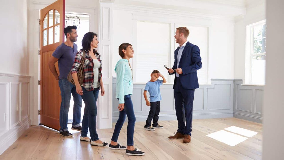 Lettings giant sets out plans for short-term future

lettingagenttoday.co.uk/breaking-news/…