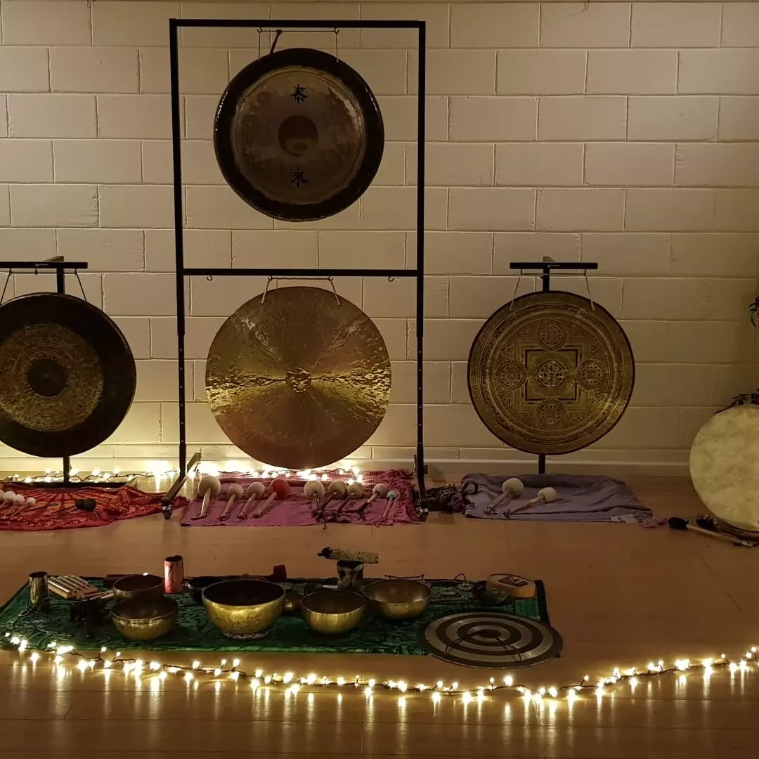 🌕 Gong Bath with SoundHenge Ireland

🗓️ Mon 9 June 2025 | 8–9:15pm
 📍 Maitri Studio, Belfast

 💷 £25 – pre-booking essential

Sink into deep rest with gongs, bowls &amp; drums.

✨ Bring a mat &amp; blanket

📧 soundhengeireland@gmail.com

🔗 maitristudio.net/events/gong-ba…

#BelfastEvents