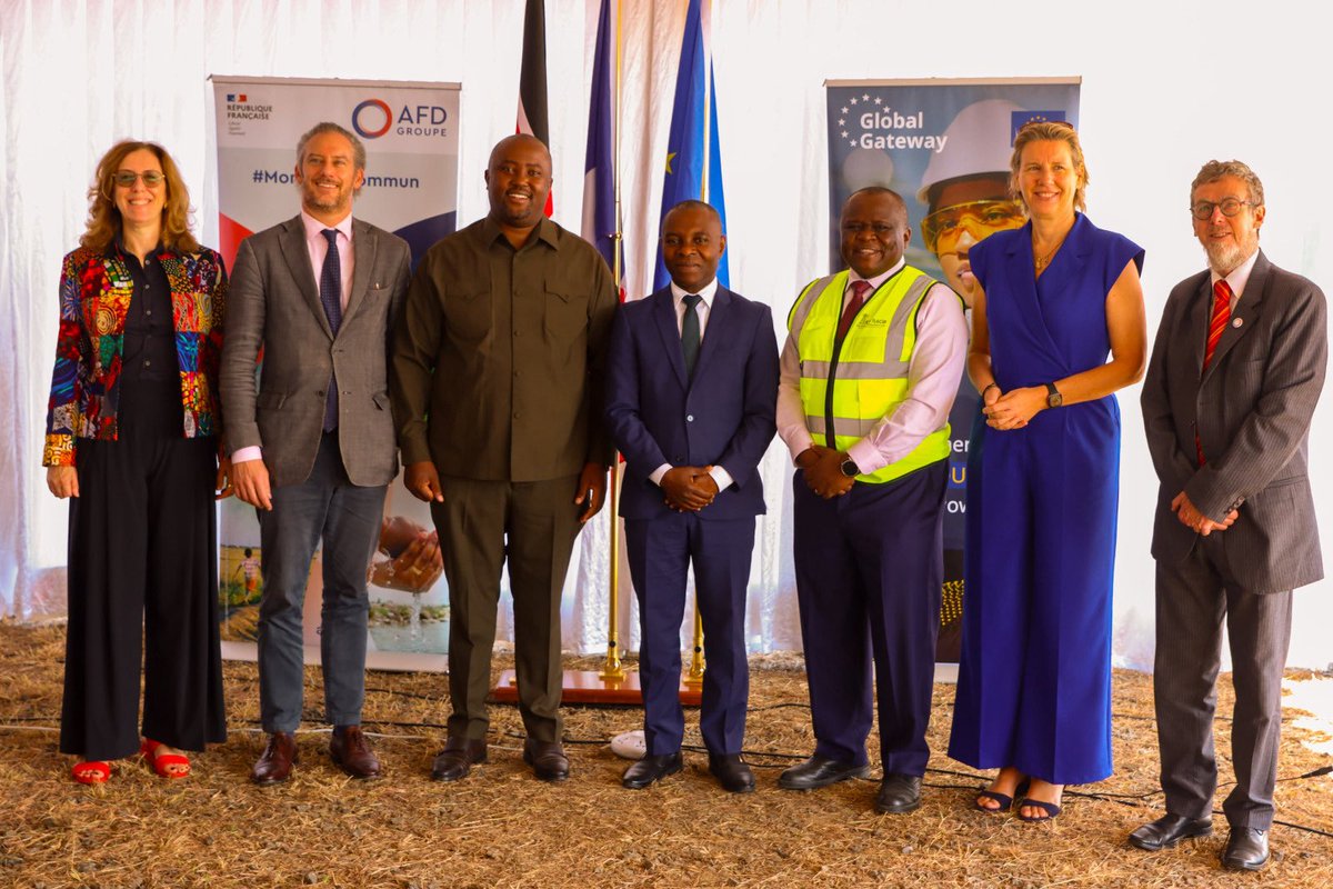 European Union In Kenya (@euinkenya) on Twitter photo Glad to join 🇫🇷 Minister Delegate H.E. Thani Mohamed Soilihi & PS, State Department for Energy Alex Wachira at the National System Control Centre site visit in Embakasi today.
A strong #TeamEurope partnership with <a href="/AFD_France/">Agence Française de #Développement (AFD) 🇫🇷 🇪🇺</a> powering Kenya’s green energy transition Glad to join 🇫🇷 Minister Delegate H.E. Thani Mohamed Soilihi & PS, State Department for Energy Alex Wachira at the National System Control Centre site visit in Embakasi today.
A strong #TeamEurope partnership with <a href="/AFD_France/">Agence Française de #Développement (AFD) 🇫🇷 🇪🇺</a> powering Kenya’s green energy transition